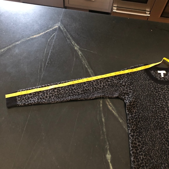 Joie soft animal print sweater size M - Picture 11 of 11